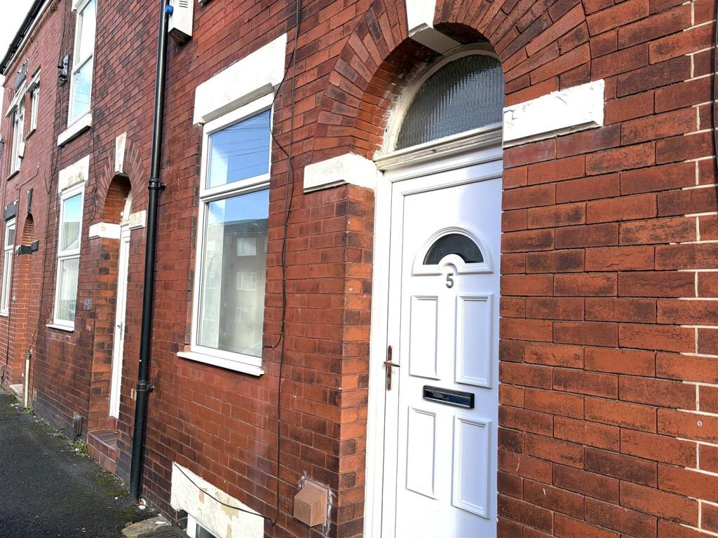 Main image of property: Gorseyfields, Droylsden, Manchester