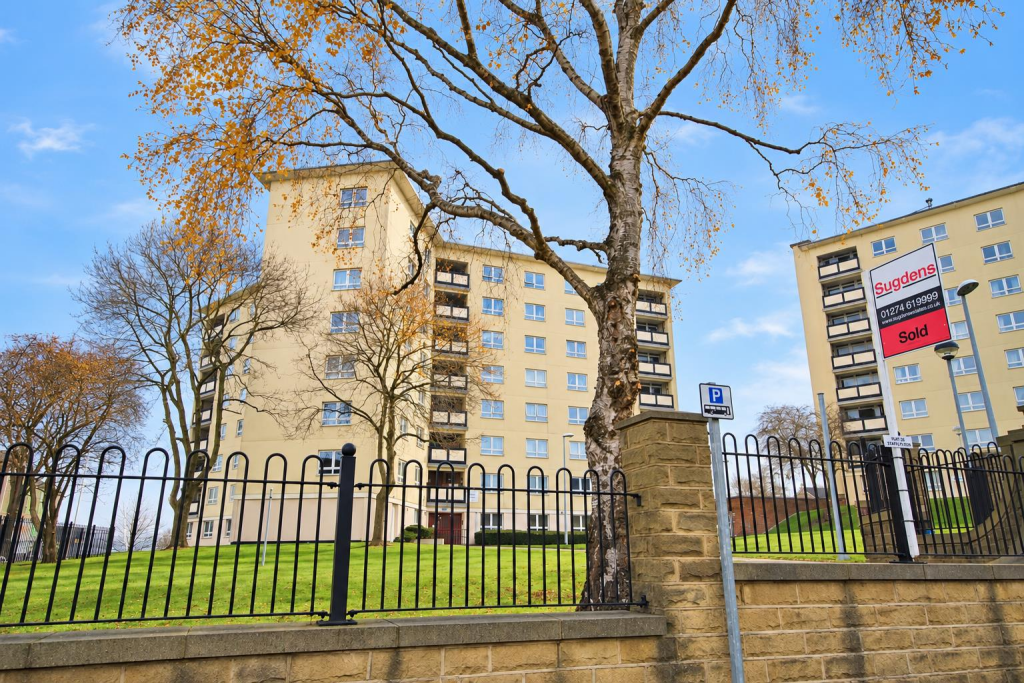 Apartment in Bradford, Wapping, Barkerend