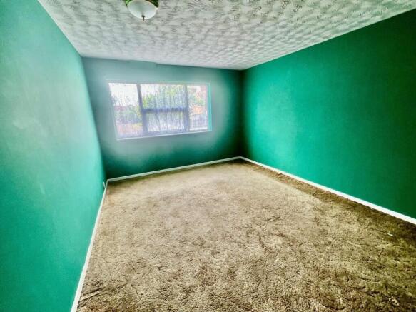 Bedroom (114a)