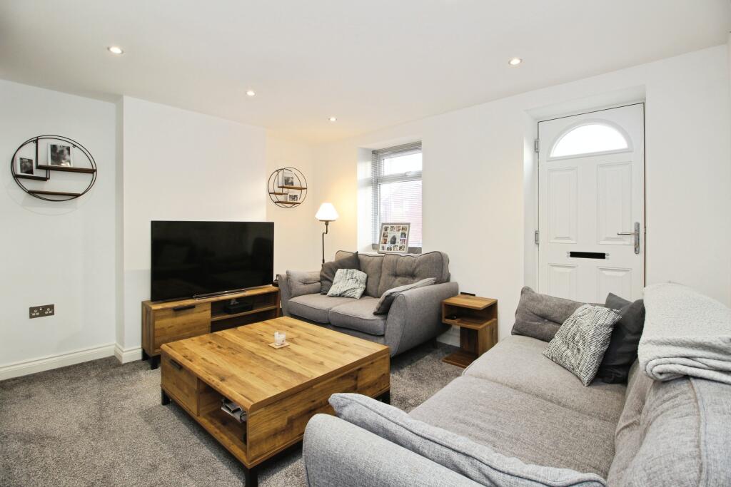 House in Barnsley, Athersley - View 4