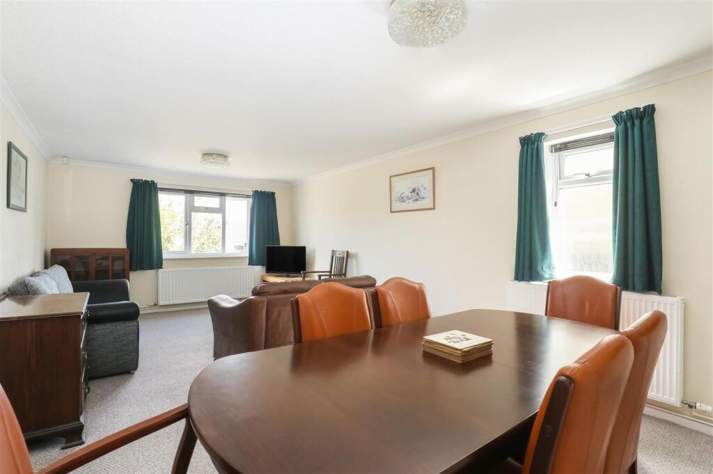 Dr Browns Close, Minchinhampton, Stroud photo 2