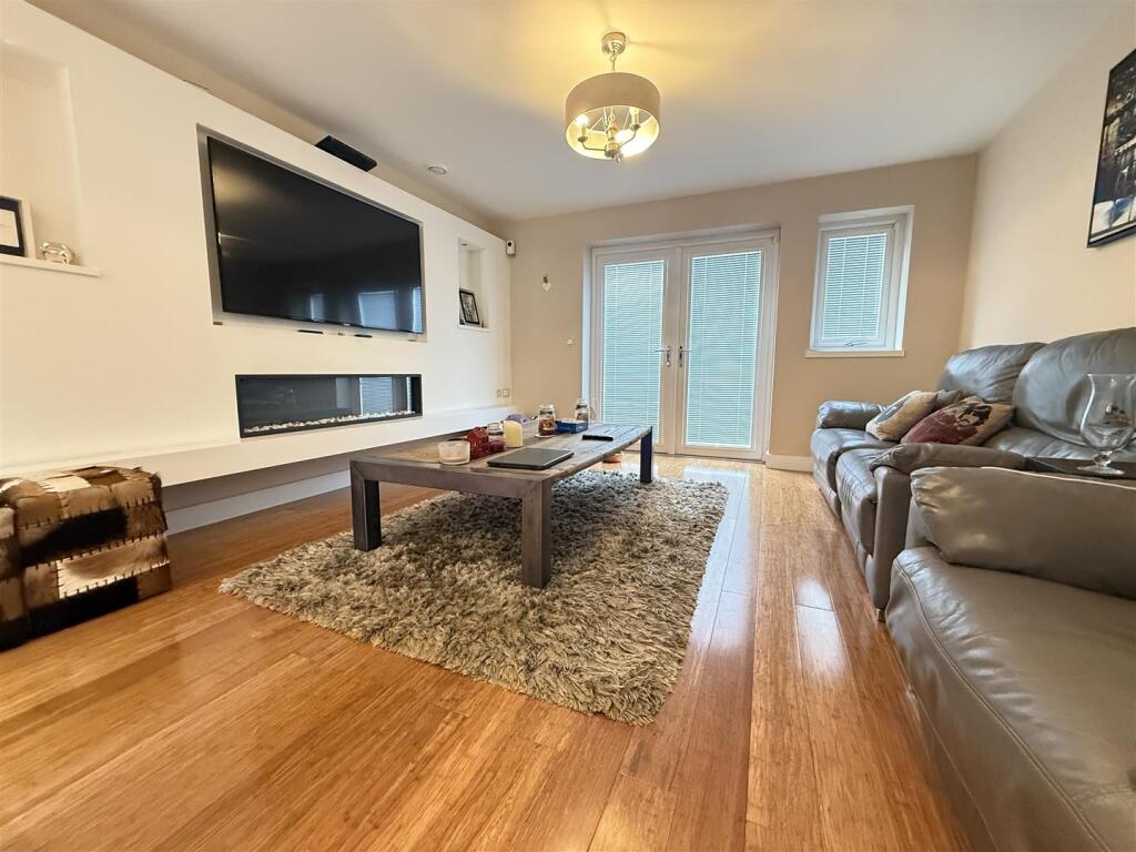 House in Salford, Greater Manchester - View 3
