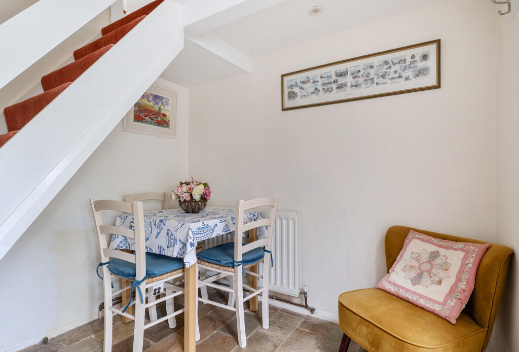 House in Sevenoaks, Otford - More