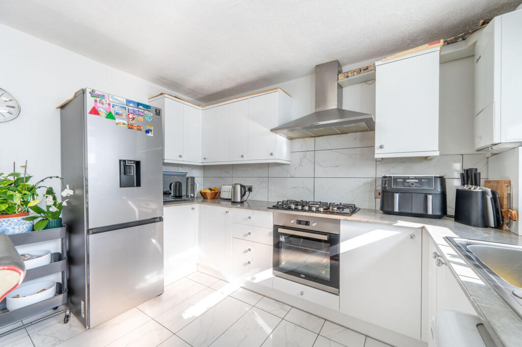 Apartment in London - View 5