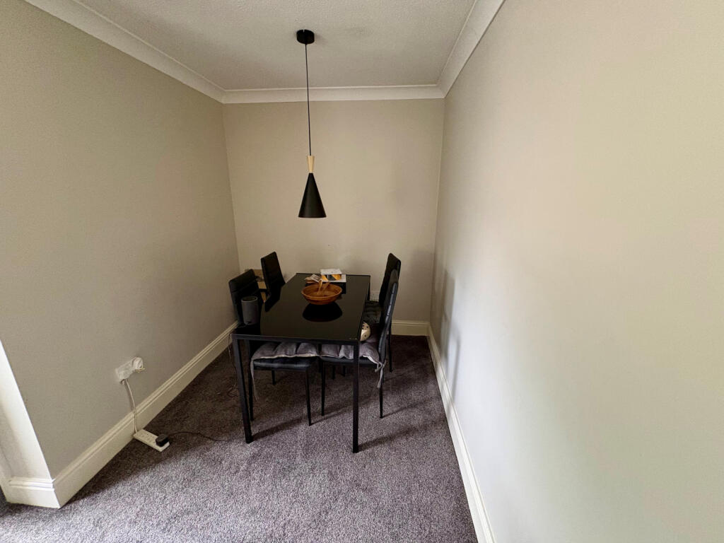 Apartment in Hull - View 4