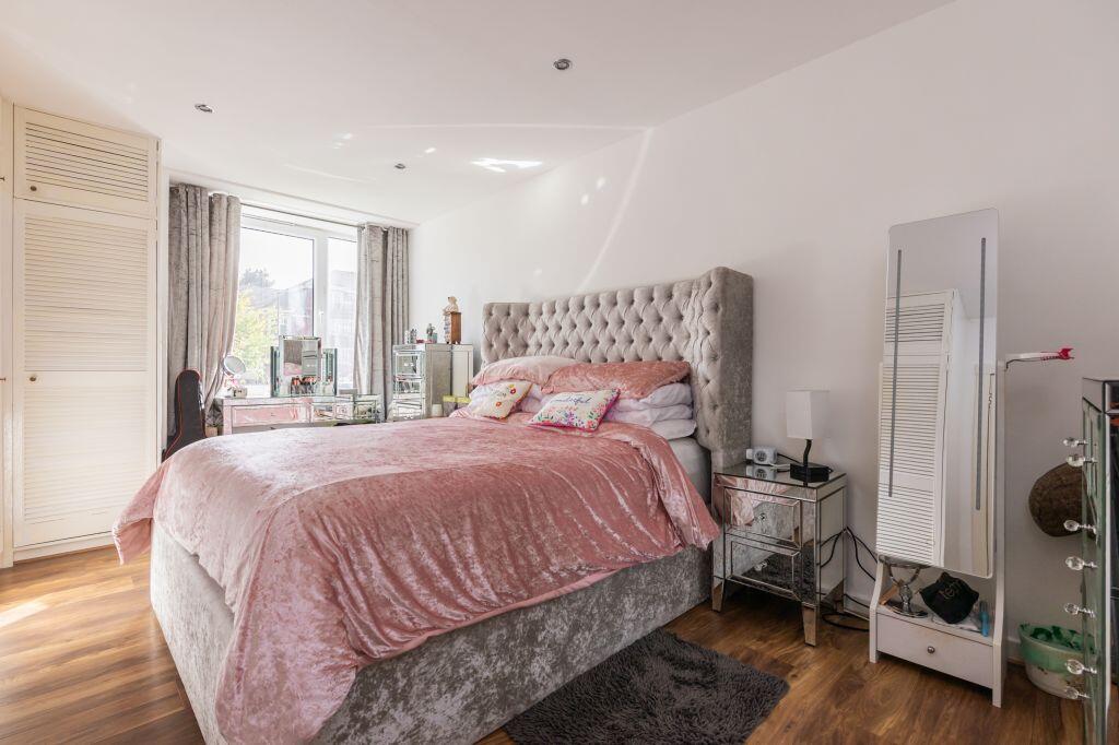 Apartment in Edinburgh - View 4