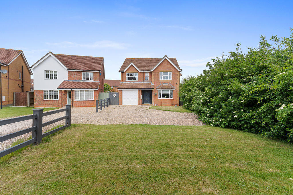4-bed detached on Violet Close, Cleethorpes, £349,950
