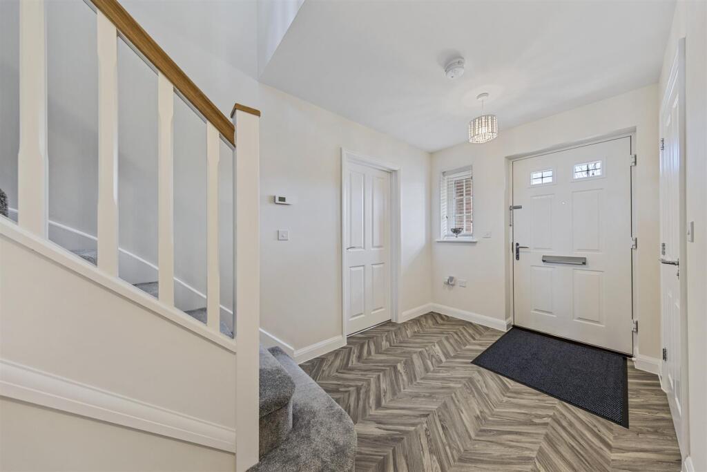 House in Kettering, North Northamptonshire - View 5