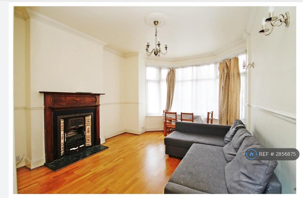 Apartment in Harrow - More