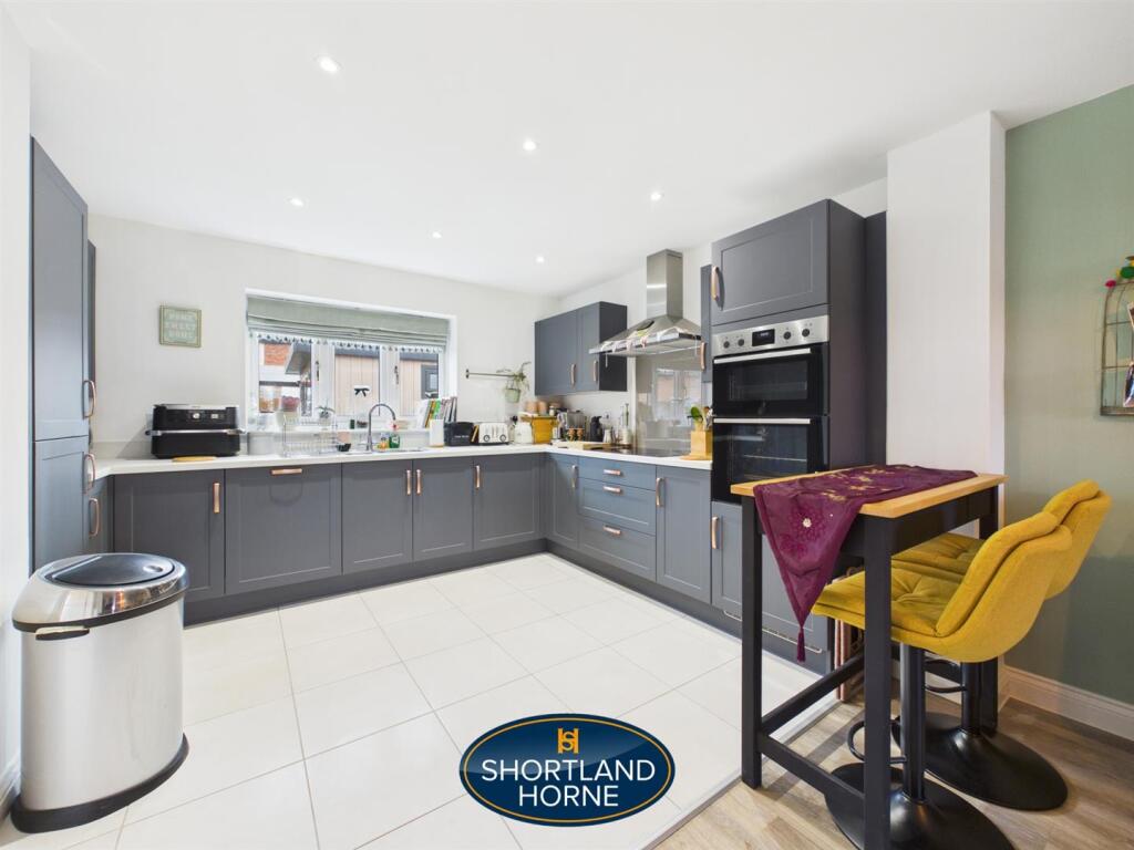 House in Coventry, Pickford Green, Allesley - More