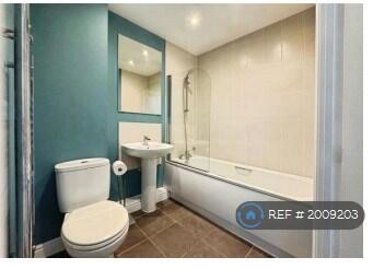 Apartment in Bracknell - View 3