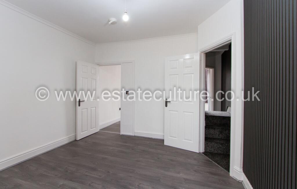 House in North Warwickshire, Chapel End, Hartshill - View 5