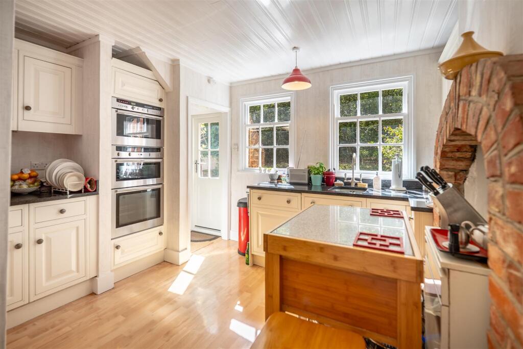 House in Epping Forest, North Weald - View 4