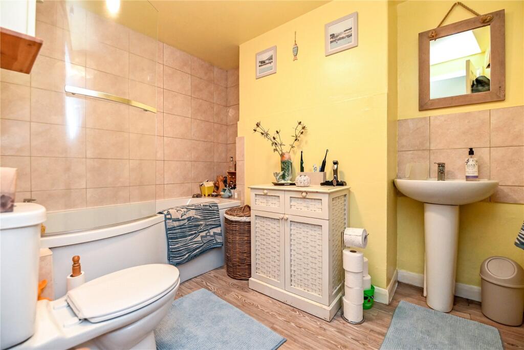 Apartment in Southampton - View 5