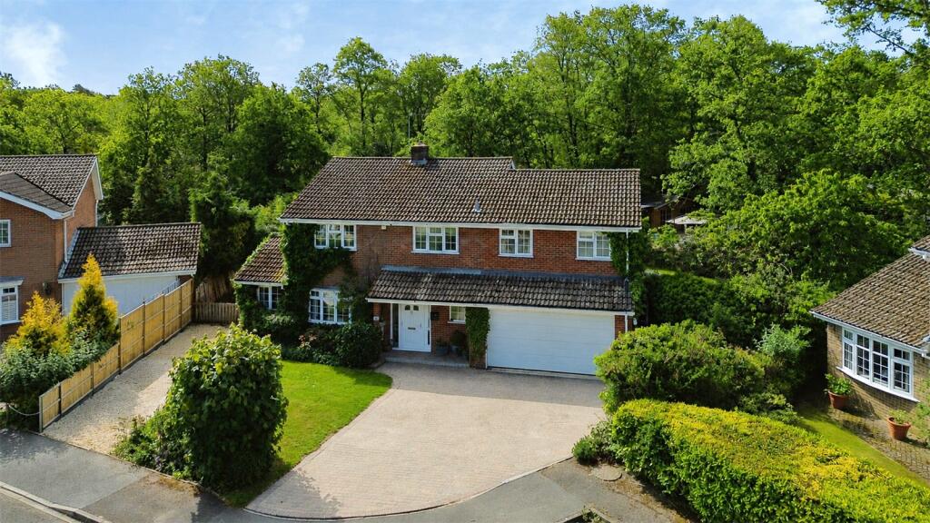 Main image of property: Sun Gardens, Burghfield Common, Reading, Berkshire, RG7