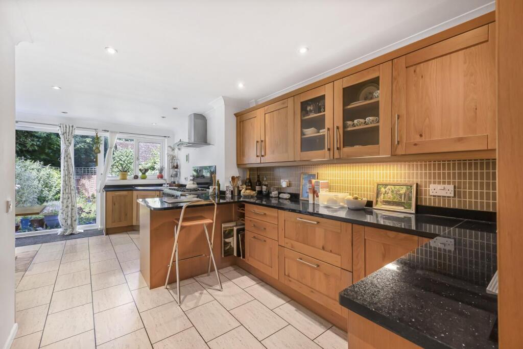 Gravett Close, Henley-on-Thames - View 6