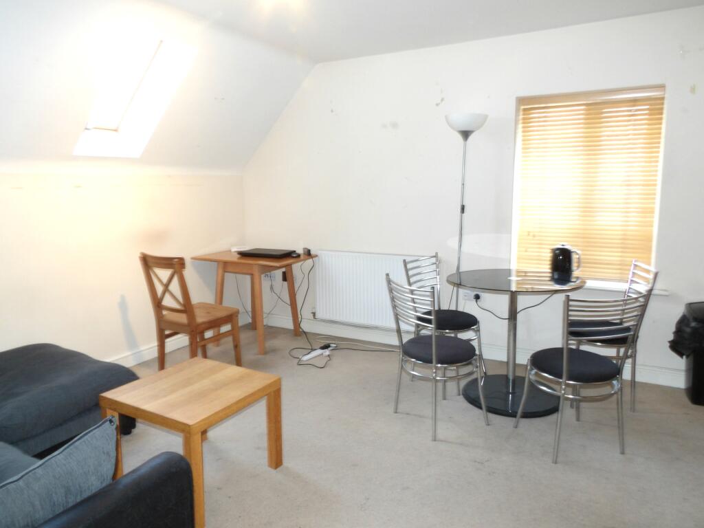 Apartment in Nottingham - View 3