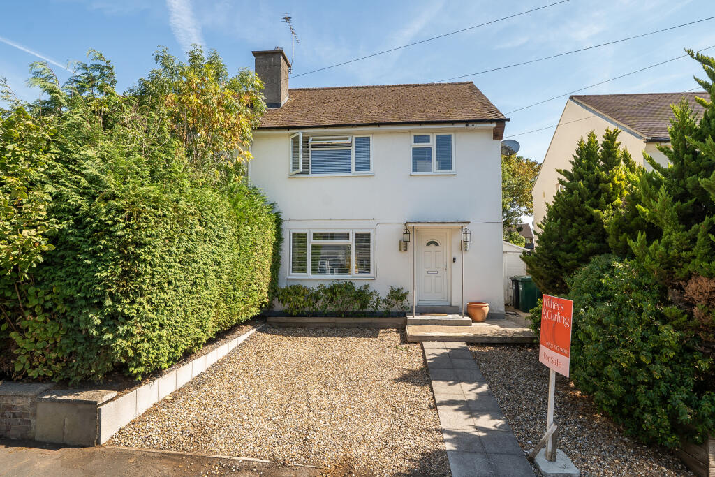 Main image of property: Broomfield Rise, Abbots Langley, Hertfordshire
