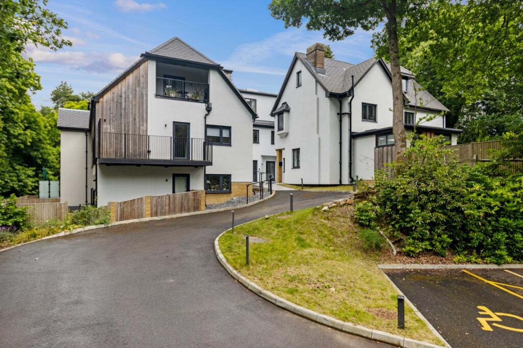 Main image of property: Tonbridge Road, Pembury, Tunbridge Wells, Kent, TN2
