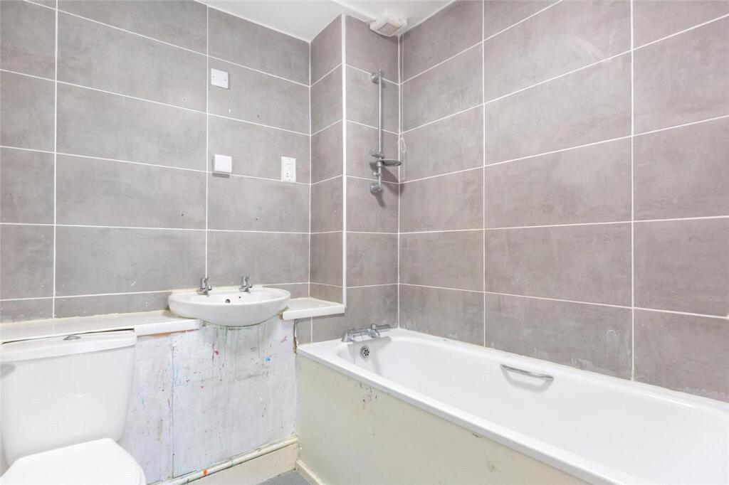 Apartment in London, Stockwell Park, Stockwell - More