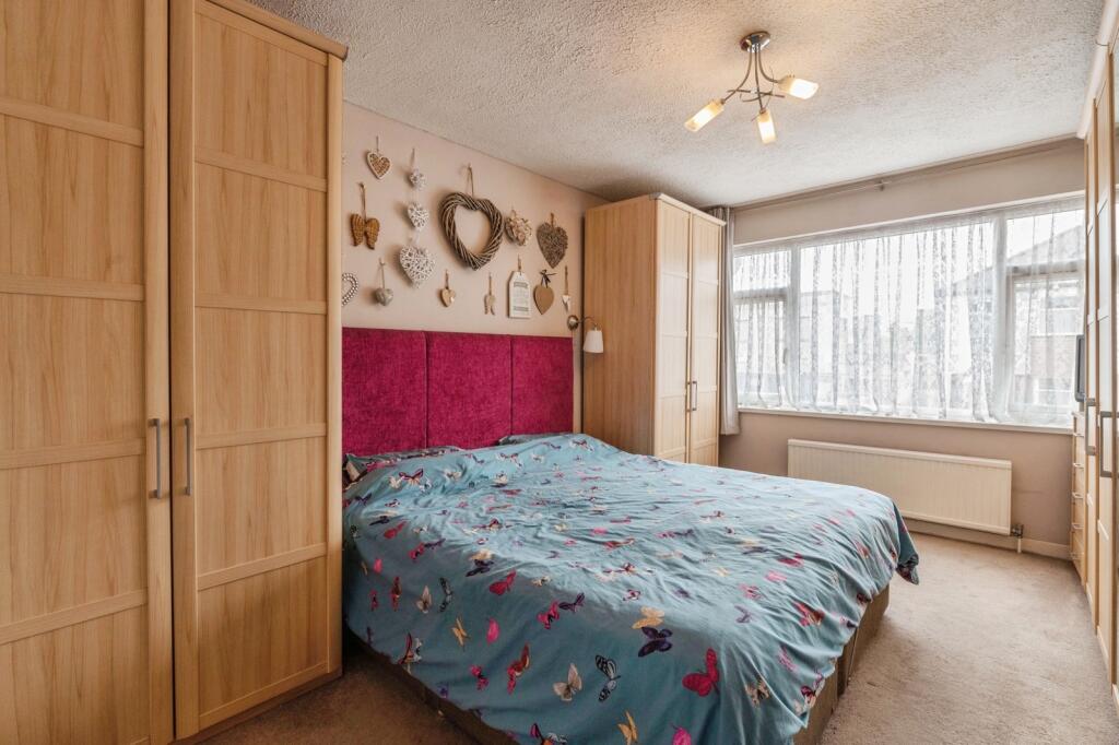 House in Southend-on-Sea, Essex - More