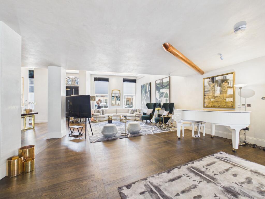 Apartment in London, City of Westminster - More