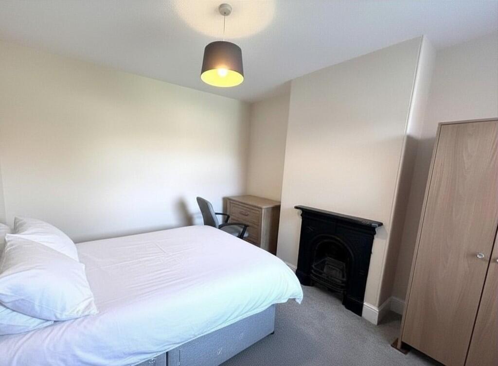 Additional image 2 of Manor Road, Yeovil