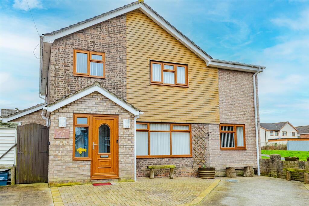 Main image of property: Sherbourne Close, Barry