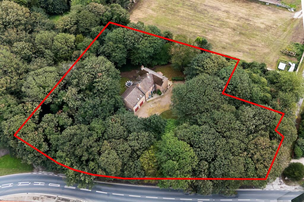 The Presbytery, New Road, Holme on Spalding Moor, York, YO43 4BR photo 2