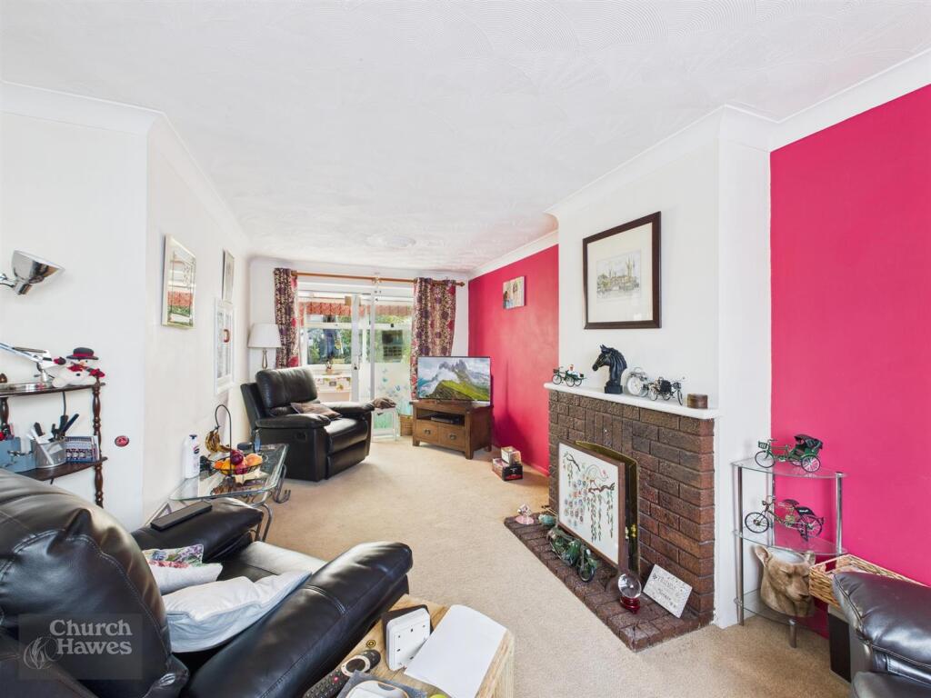 Cedar Chase, Heybridge photo 2