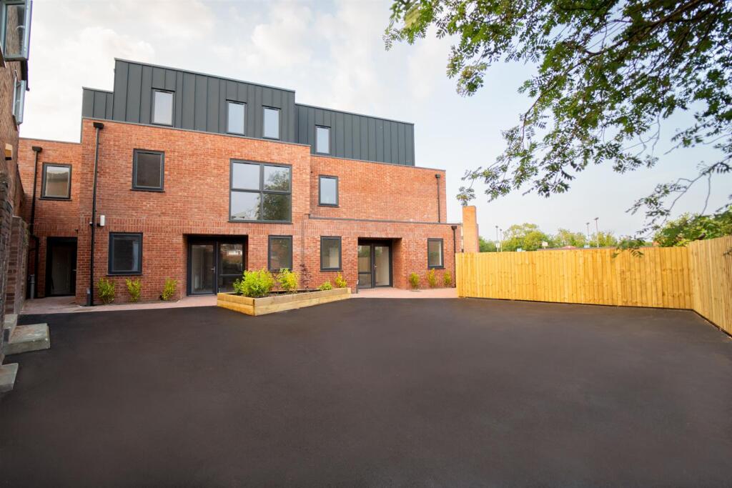 Main image of property: Gittins Apartments, Brook Street, Neston