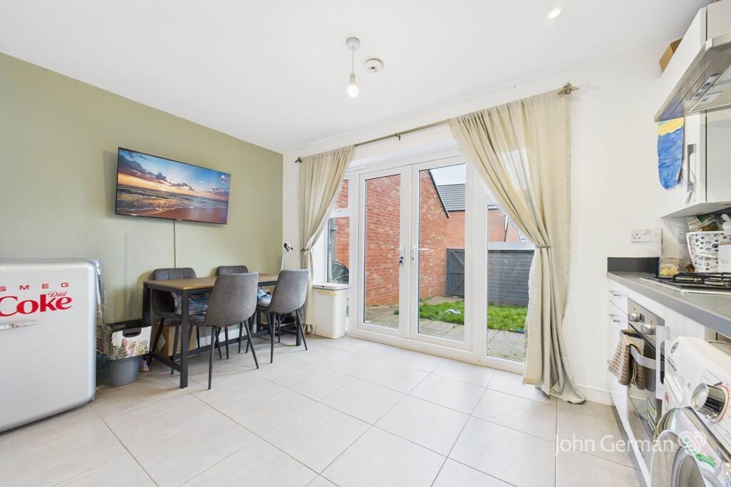 Francome Drive, Uttoxeter photo 4