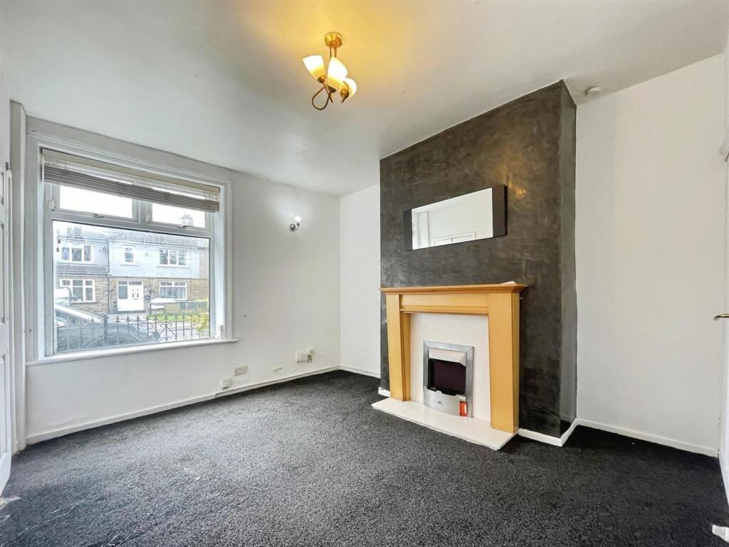 Dudley Hill Road, Bradford, BD2 3AQ photo 5