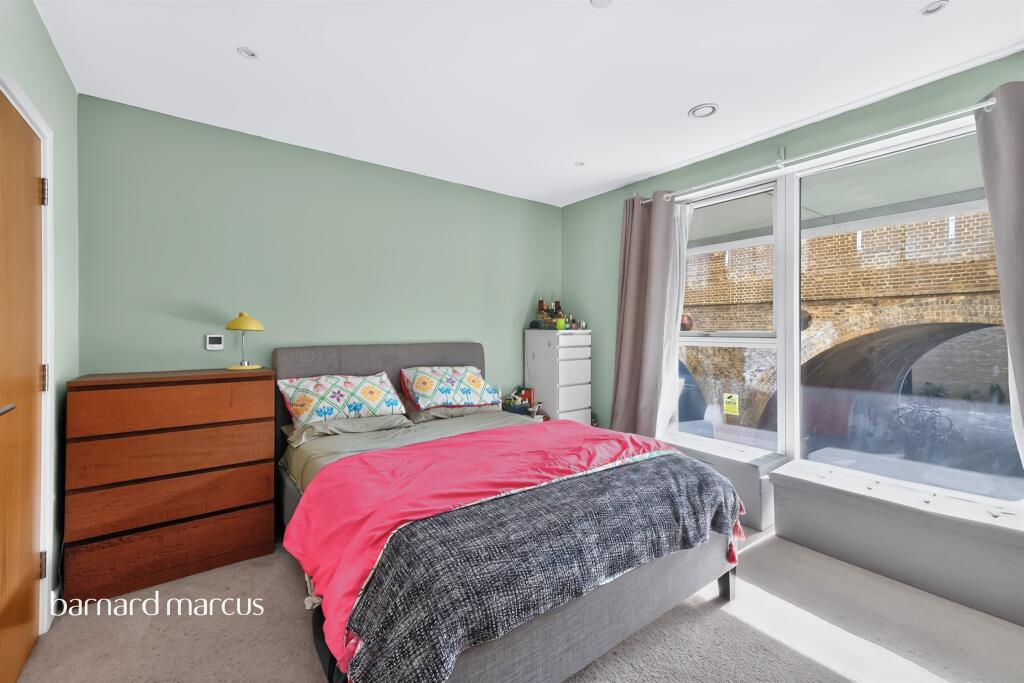 Apartment in London - View 5