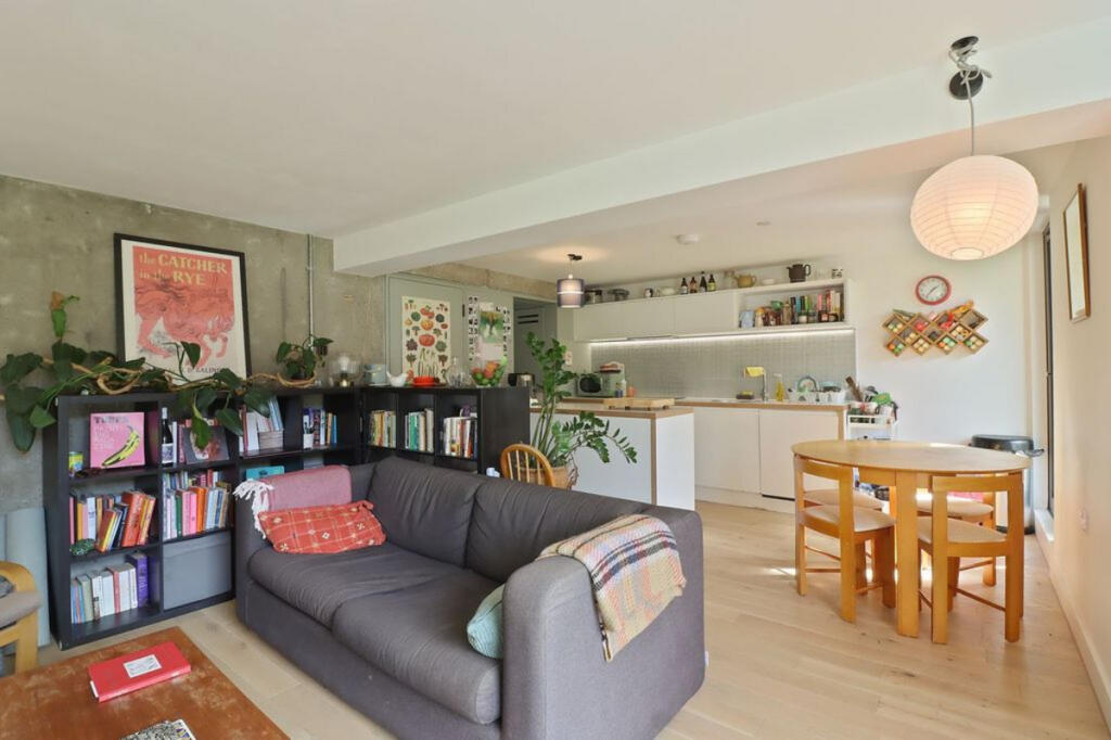Apartment in Sheffield - View 4