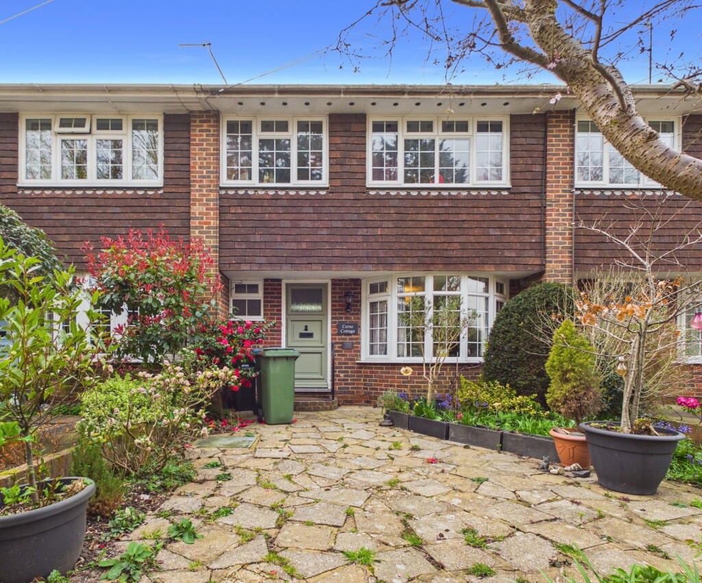 Main image of property: High Street, Findon Village, Worthing BN14 0TA