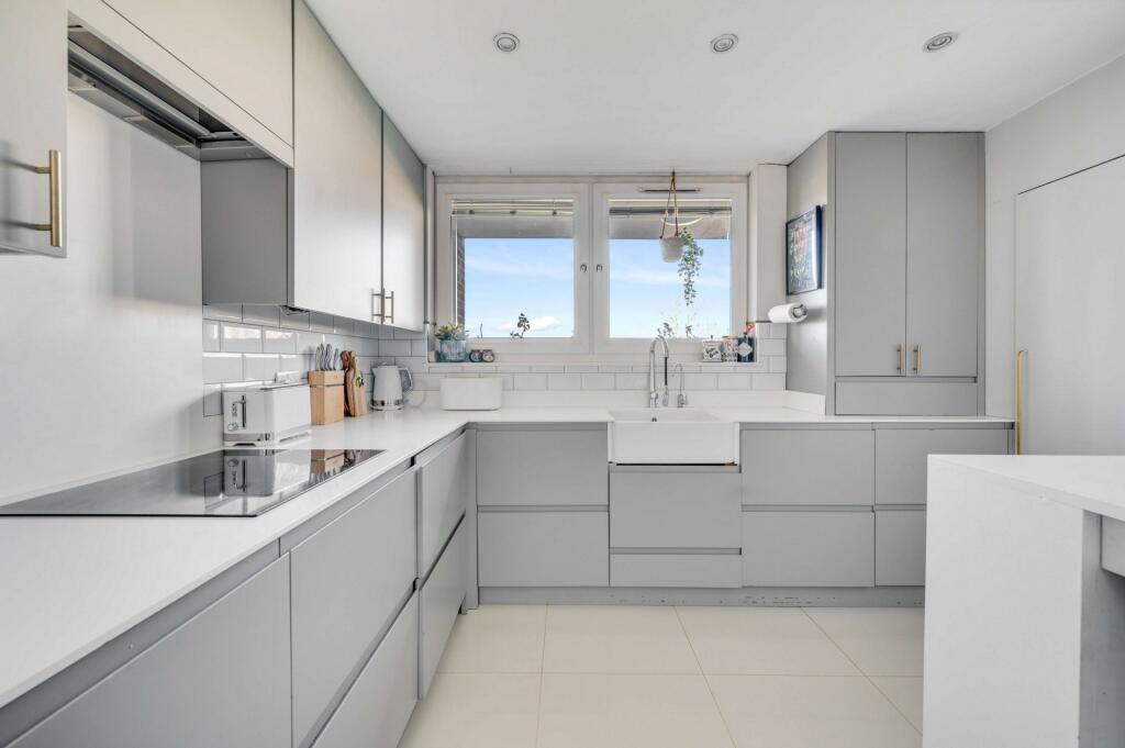 Apartment in London, Brondesbury Park, Brondesbury - View 2