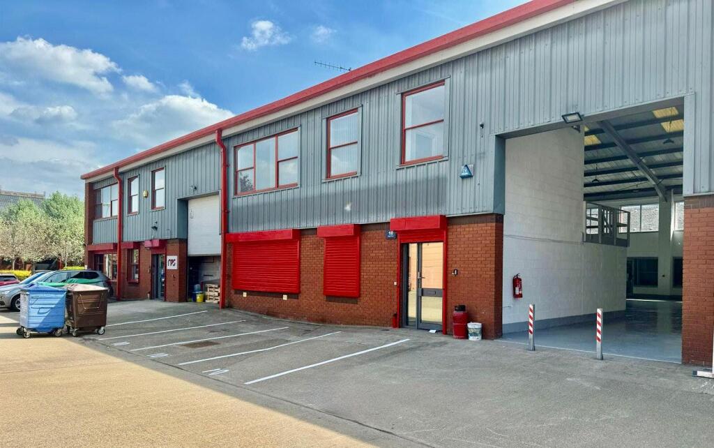 Main image of property: Unit 10 Waters Edge Business Park, Modwen Road, Salford, M5 3EZ
