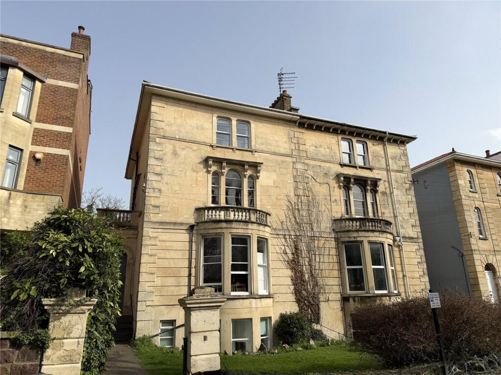 Main image of property: Chertsey Road (1FF), First Floor Flat, Clifton, Bristol, BS6