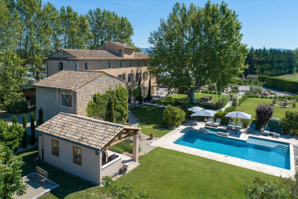 Main image of property: Provence-Alps-Cote d`Azur, Vaucluse, Le Thor