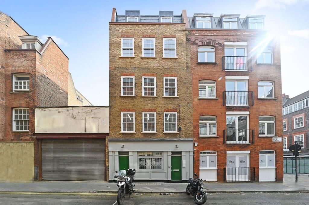 Main image of property: 19 Briset Street, Farringdon, EC1M 5NR
