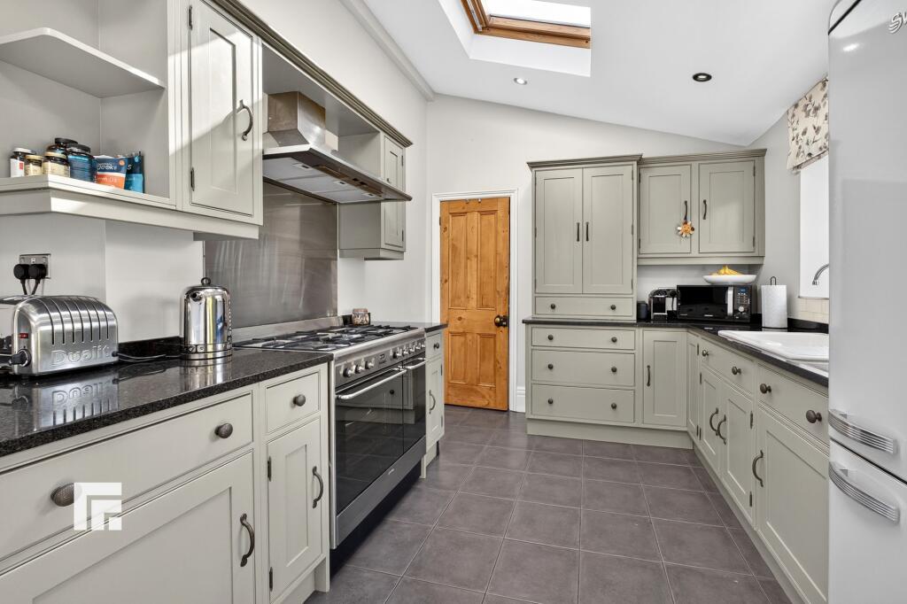 Velindre Road, Whitchurch, CF14 photo 3