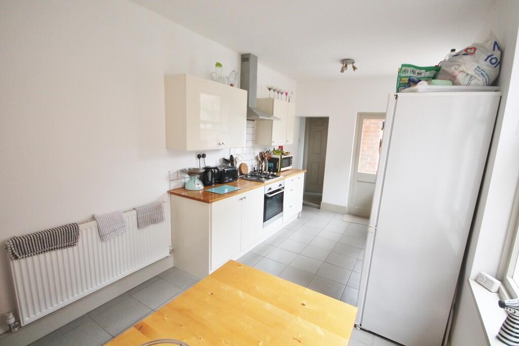 House in Leicester, Westcotes - More