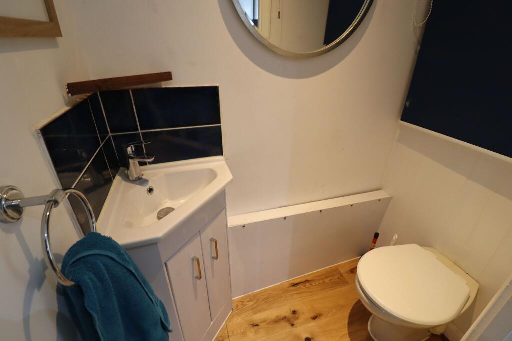 2 bedroom end of terrace house for rent