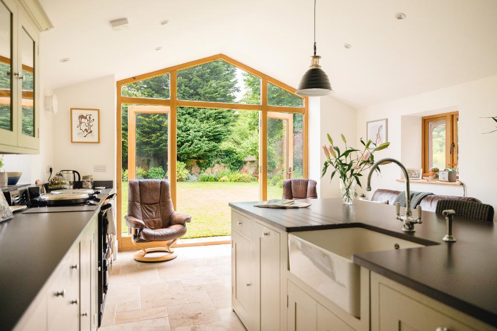 House in Stroud, Shadwell, Uley - More