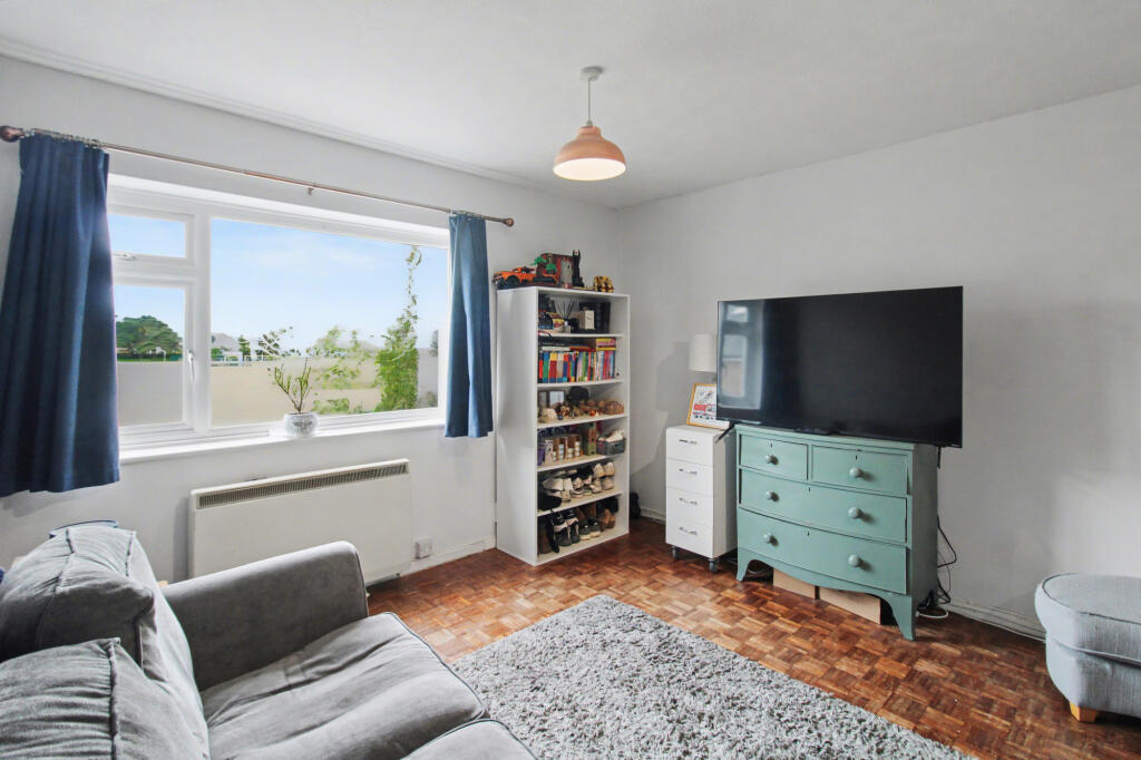 Apartment in Rushmoor, North Camp, Farnborough - View 4