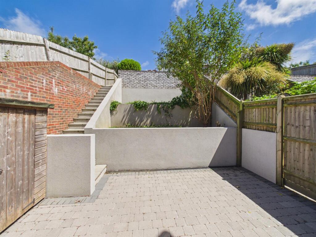 Claremont Road photo 5