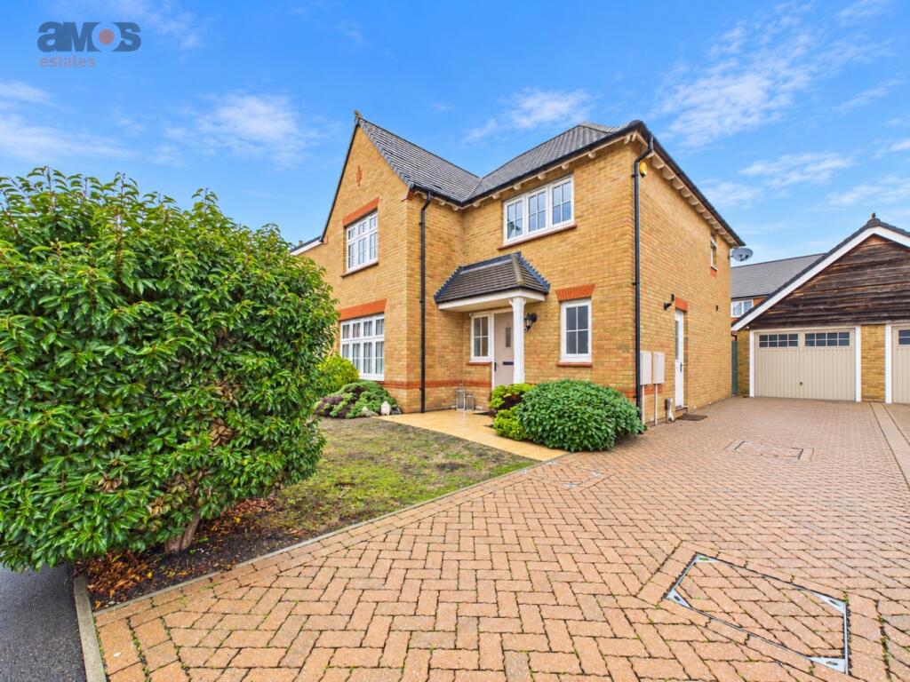 4-bed detached on Rose Street, Thundersley, Essex, £600,000