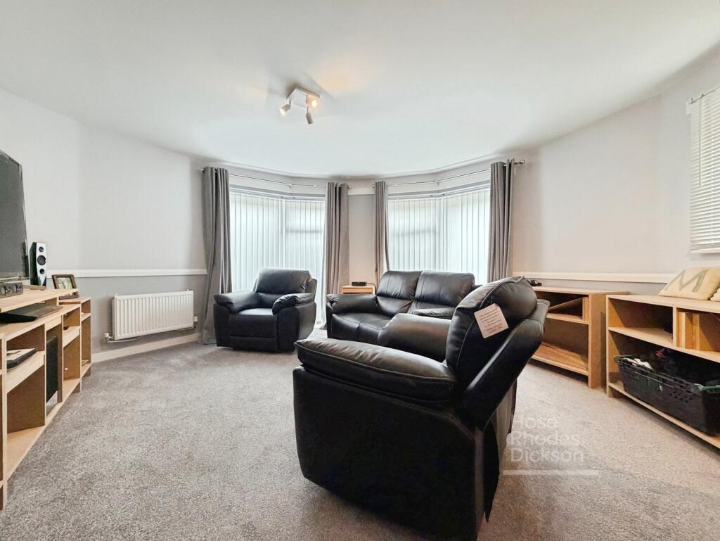 Apartment in Newport, Pan Meadows - View 3