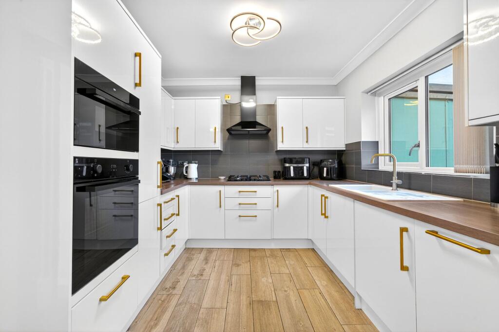 House in Borehamwood, Elstree and Borehamwood - View 3
